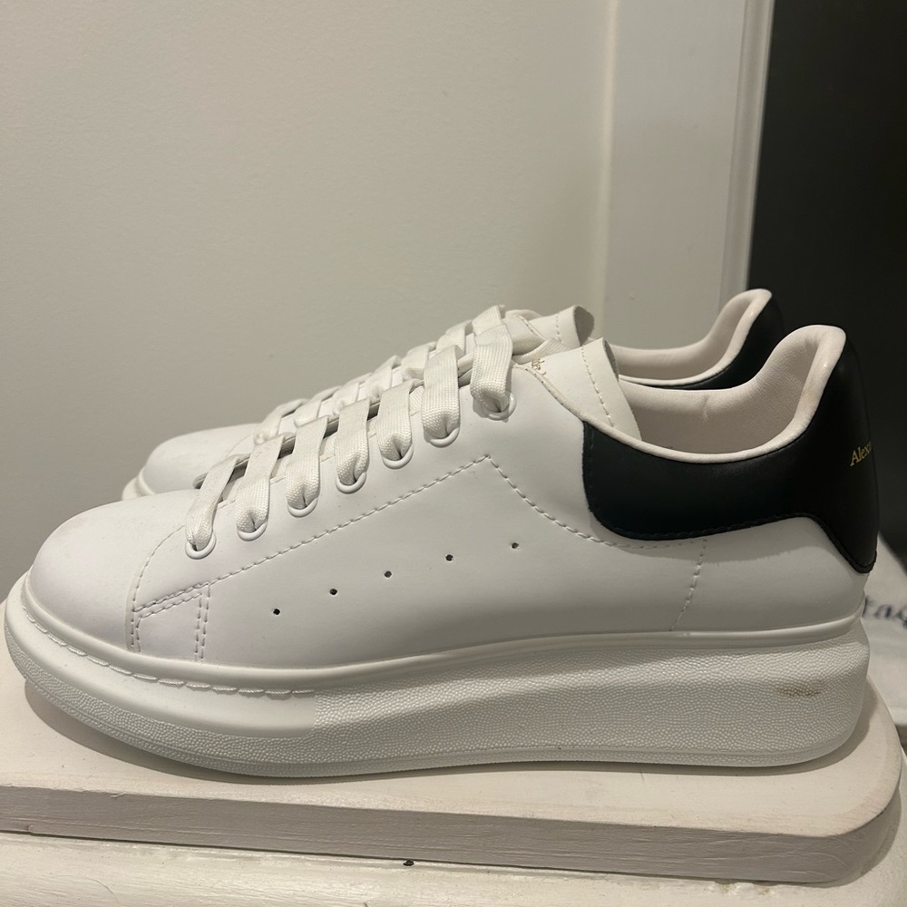 Never worn Women’s  Alexander Mqueen size 9 sneakers